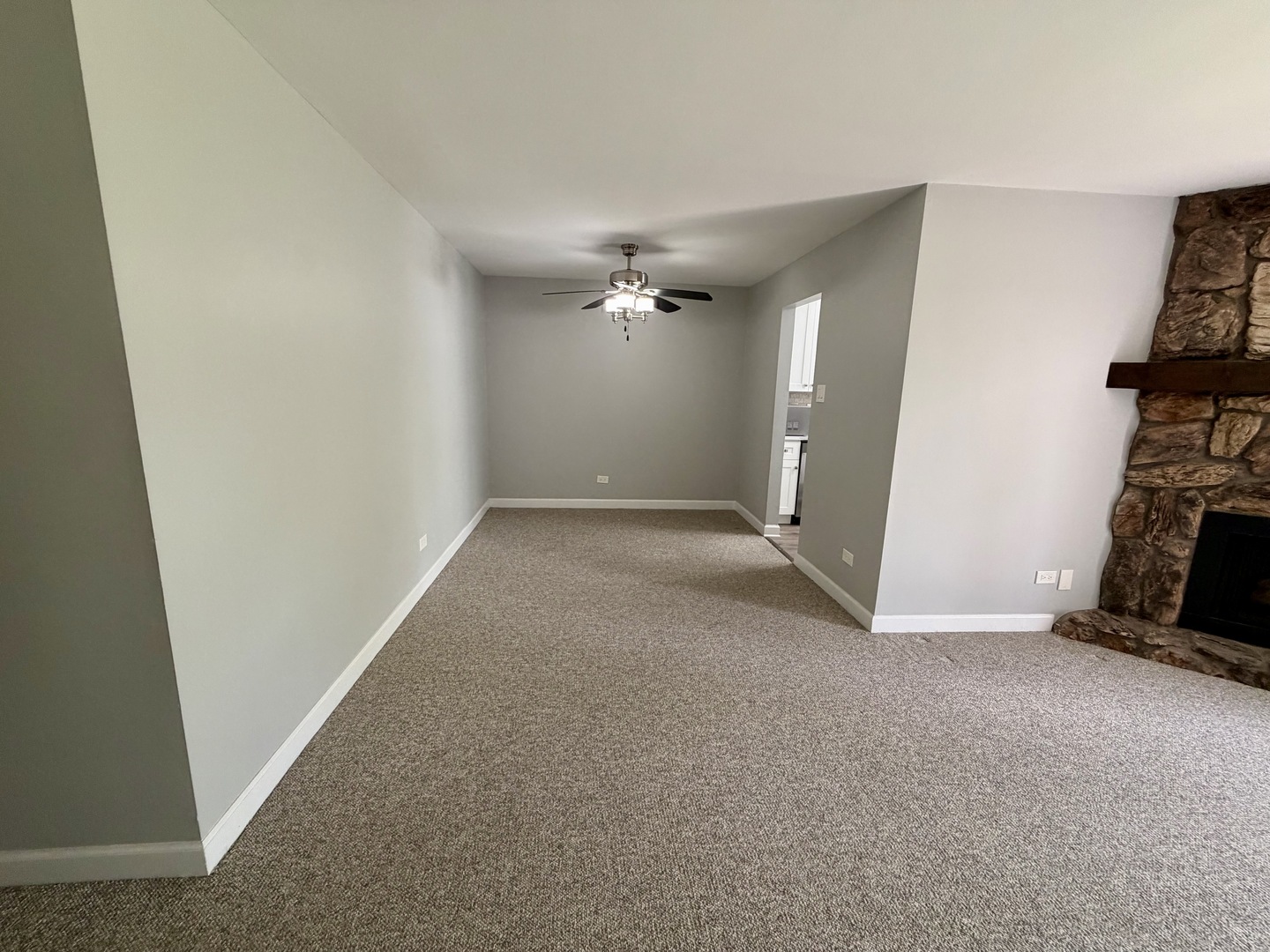 823 E Coach Road 5