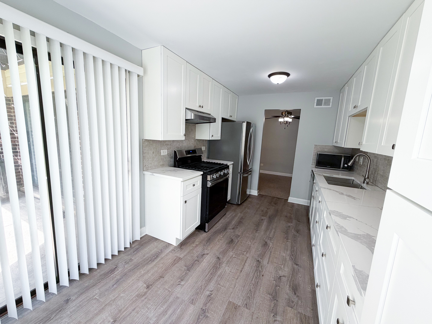 823 E Coach Road 5