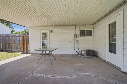 Tiny photo for 1109 N State Street, Bloomington, IL 61701 (MLS # 12664411)