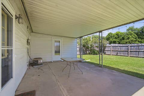 Tiny photo for 1109 N State Street, Bloomington, IL 61701 (MLS # 12664411)