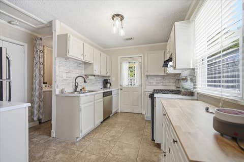 Tiny photo for 1109 N State Street, Bloomington, IL 61701 (MLS # 12664411)