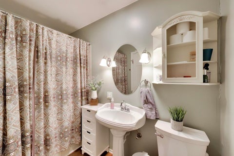 Tiny photo for 310 W Kirchhoff Road, Arlington Heights, IL 60005 (MLS # 12759792)