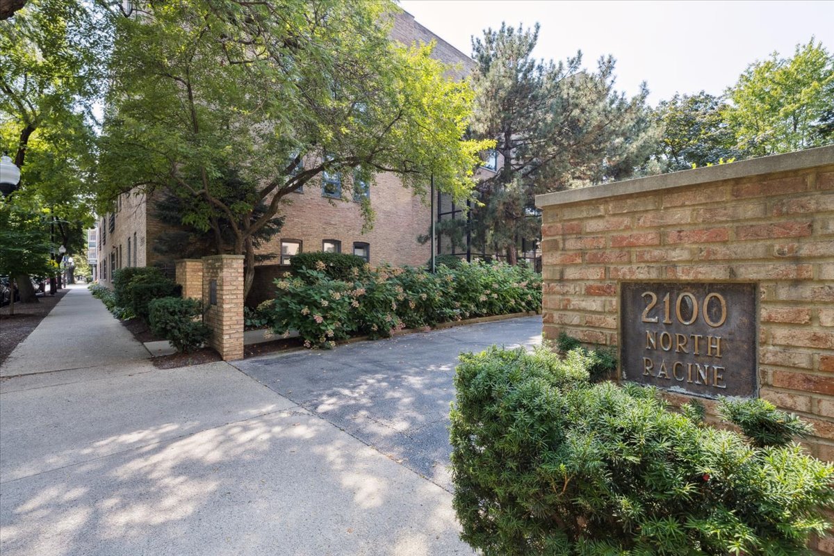 2100 N Racine Avenue 4B