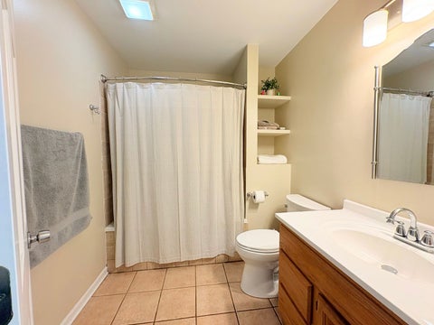 Tiny photo for 922 N Milwaukee Avenue #C, Libertyville, IL 60048 (MLS # 12729041)