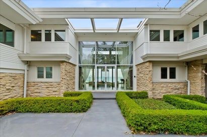 2441 Woodbridge Lane Highland Park IL 60035