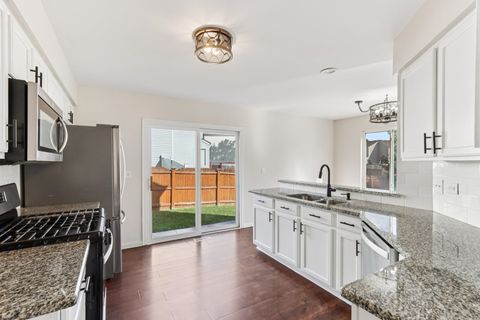 Tiny photo for 914 Greenleaf Drive, Joliet, IL 60436 (MLS # 12487903)