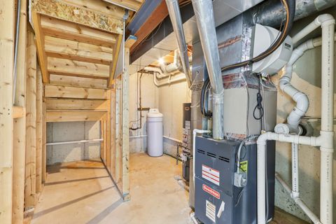 Tiny photo for 914 Greenleaf Drive, Joliet, IL 60436 (MLS # 12487903)