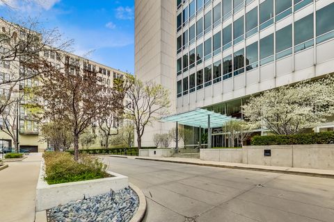 Tiny photo for 500 W SUPERIOR Street #1513, Chicago, IL 60654 (MLS # 12575863)