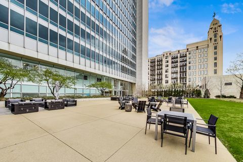 Tiny photo for 500 W SUPERIOR Street #1513, Chicago, IL 60654 (MLS # 12575863)
