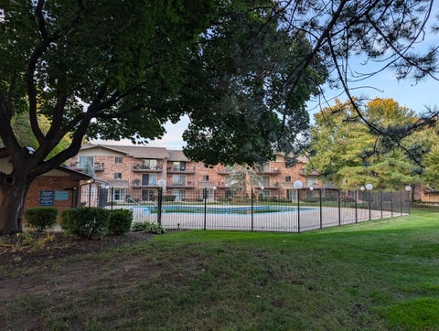 Tiny photo for 5348 Waterbury Drive #1905, Crestwood, IL 60418 (MLS # 12797314)