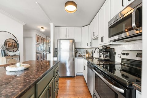 Tiny photo for 1455 N SANDBURG Terrace #608, Chicago, IL 60610 (MLS # 12543972)