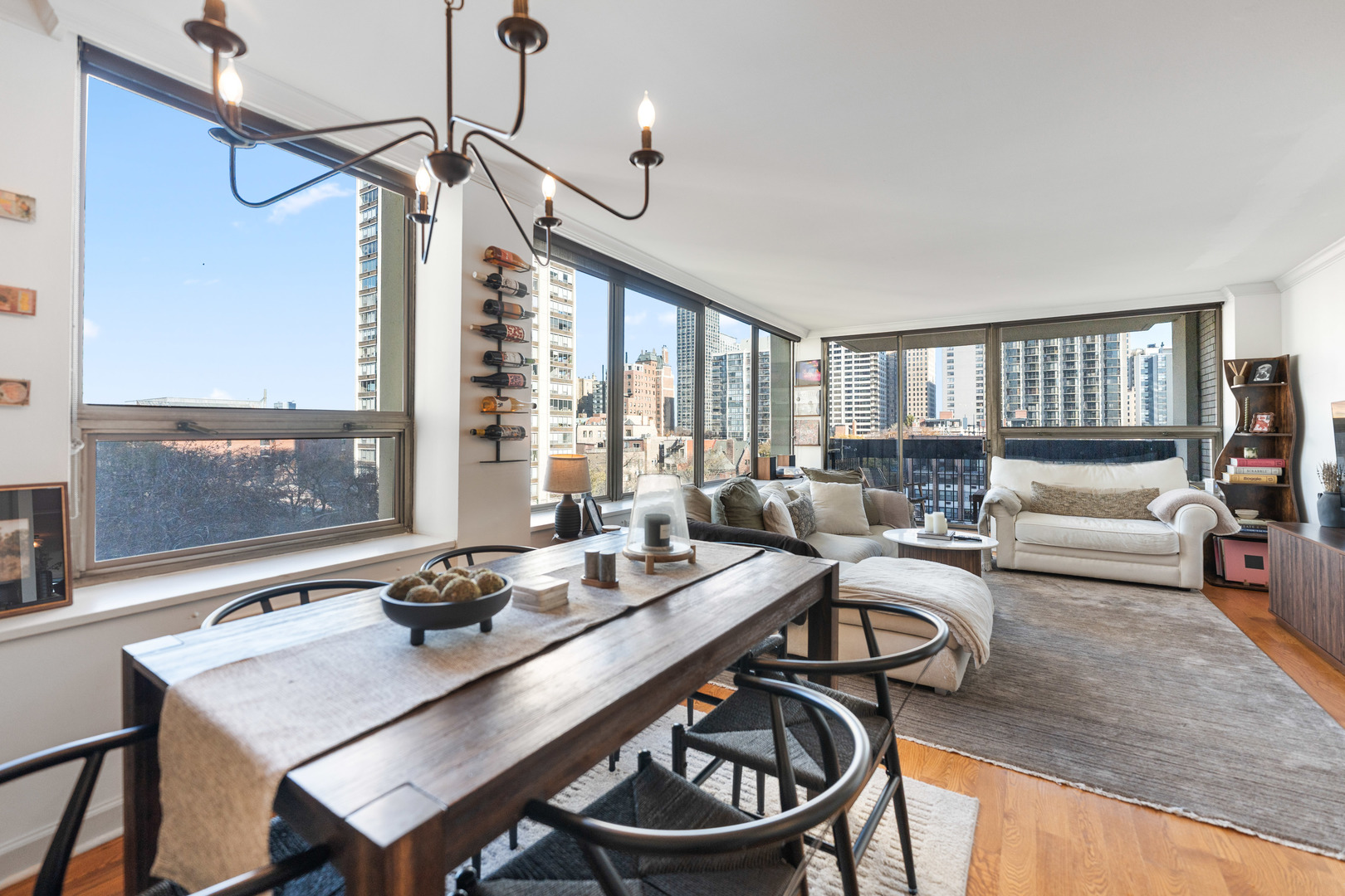 1455 N SANDBURG Terrace 608