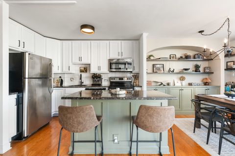 Tiny photo for 1455 N SANDBURG Terrace #608, Chicago, IL 60610 (MLS # 12543972)