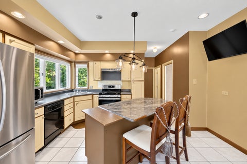 Tiny photo for 21176 Lisa Lane, Steger, IL 60475 (MLS # 12762595)