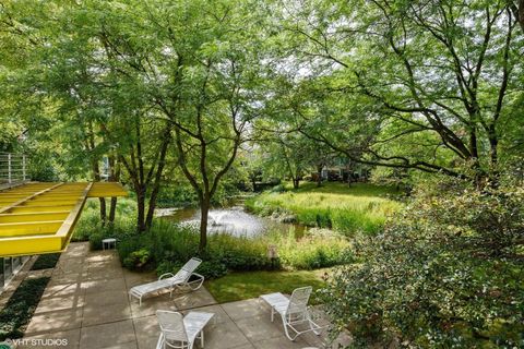 Tiny photo for 2555 Gross Point Road #101, Evanston, IL 60201 (MLS # 12590963)