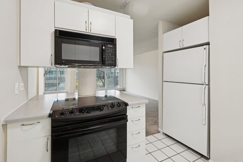 Tiny photo for 2555 Gross Point Road #101, Evanston, IL 60201 (MLS # 12590963)