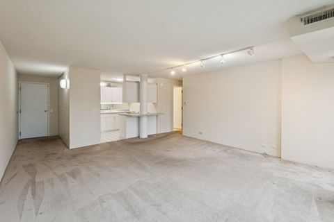 Tiny photo for 2555 Gross Point Road #101, Evanston, IL 60201 (MLS # 12590963)