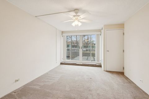 Tiny photo for 2555 Gross Point Road #101, Evanston, IL 60201 (MLS # 12590963)