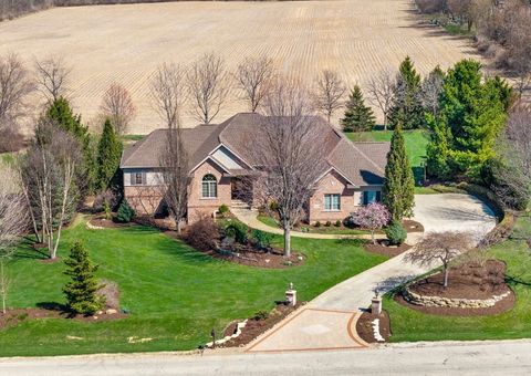 Photo of 10125 Creek Ridge Trail, Belvidere, IL 61008 (MLS # 12617671)