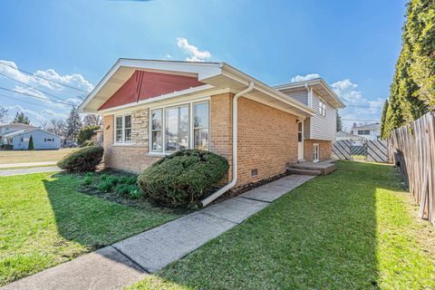 2054 Birch Street Des Plaines IL 60018