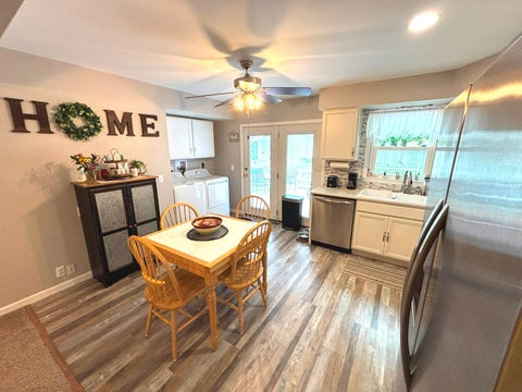 Tiny photo for 440 N Indiana Avenue, Salem, IL 62881 (MLS # 12658403)
