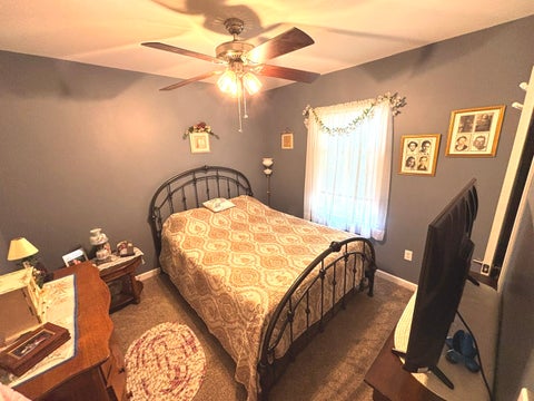 Tiny photo for 440 N Indiana Avenue, Salem, IL 62881 (MLS # 12658403)