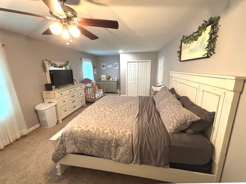 Tiny photo for 440 N Indiana Avenue, Salem, IL 62881 (MLS # 12658403)