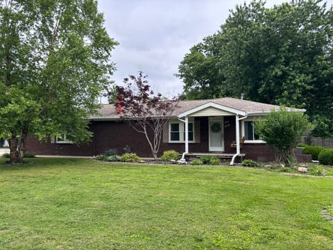 Photo of 440 N Indiana Avenue, Salem, IL 62881 (MLS # 12658403)