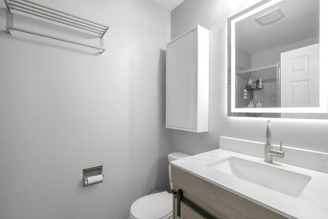 Tiny photo for 215 Sunset Court, Vernon Hills, IL 60061 (MLS # 12486375)