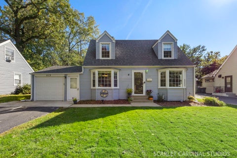 Photo of 513 Fremont Street, West Chicago, IL 60185 (MLS # 12780488)