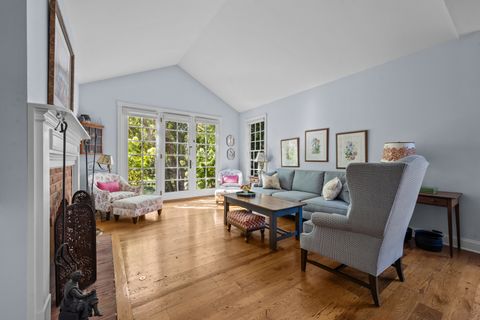 Tiny photo for 1845 W North Pond Lane, Lake Forest, IL 60045 (MLS # 12474423)