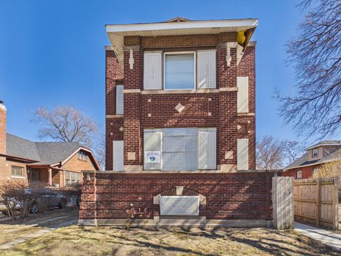 Photo of 7339 S Bennett Avenue, Chicago, IL 60649 (MLS # 12592766)