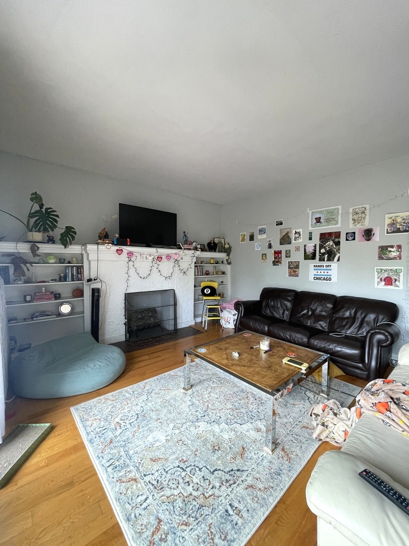 1101 W PRATT Boulevard 3E