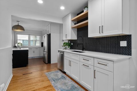 Tiny photo for 243 Bryant Avenue, Glen Ellyn, IL 60137 (MLS # 12484553)