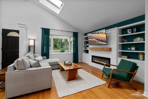 Tiny photo for 243 Bryant Avenue, Glen Ellyn, IL 60137 (MLS # 12484553)