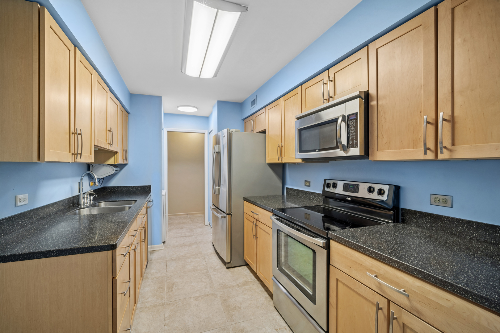 1671 Mission Hills Road 206