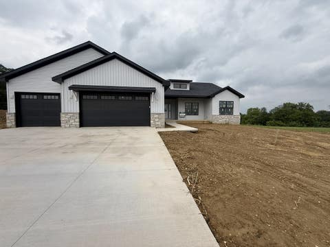 Tiny photo for 7202 Alvie Court, Bettendorf, IA 52722 (MLS # 12727027)