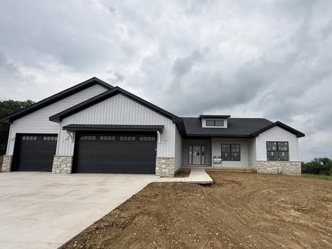 Photo of 7202 Alvie Court, Bettendorf, IA 52722 (MLS # 12727027)