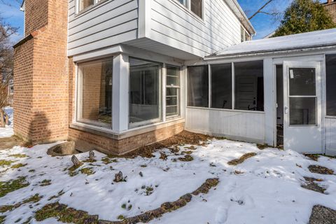 Tiny photo for 75 WILLIAMSBURG Road, Evanston, IL 60203 (MLS # 12533799)