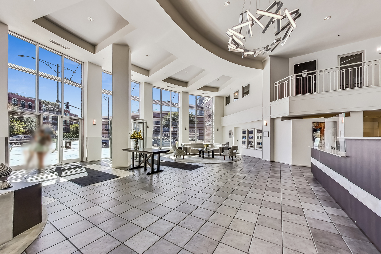 1000 W Adams Street 815
