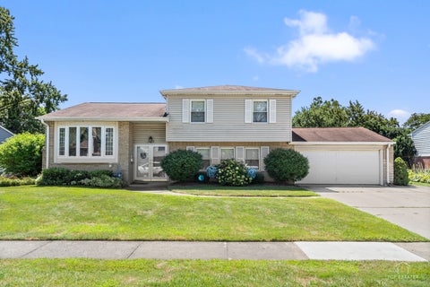Photo of 1323 E Rosita Drive, Palatine, IL 60074 (MLS # 12731447)