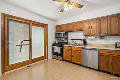 Tiny photo for 1323 E Rosita Drive, Palatine, IL 60074 (MLS # 12731447)
