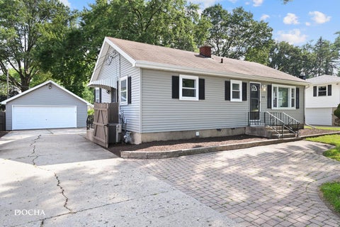 Tiny photo for 312 Oak Street, North Aurora, IL 60542 (MLS # 12737731)