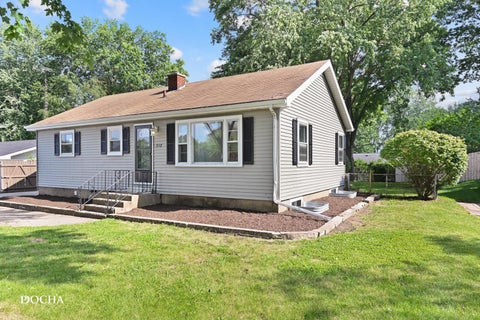 Tiny photo for 312 Oak Street, North Aurora, IL 60542 (MLS # 12737731)