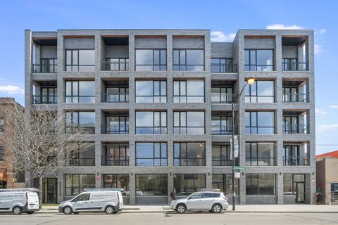 5753 N Broadway Street 303 Chicago IL 60660