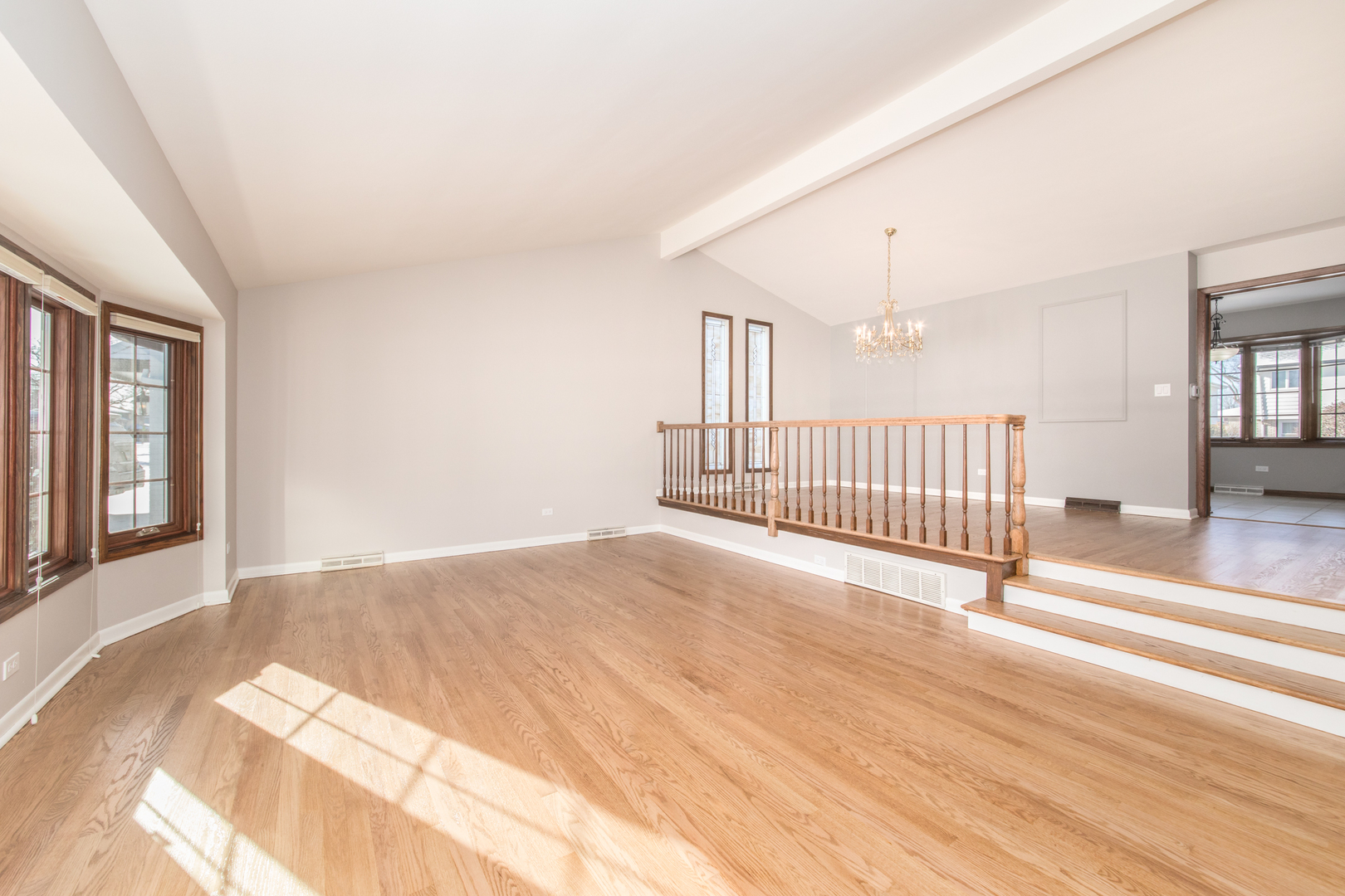 8332 N Knight Avenue