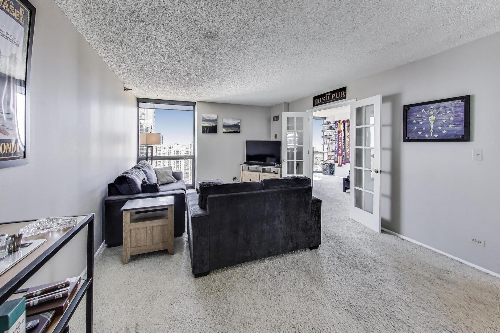1122 N Clark Street 3304