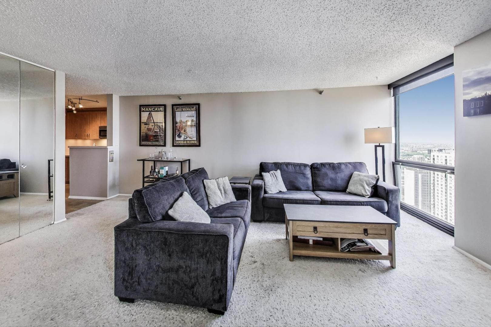 1122 N Clark Street 3304