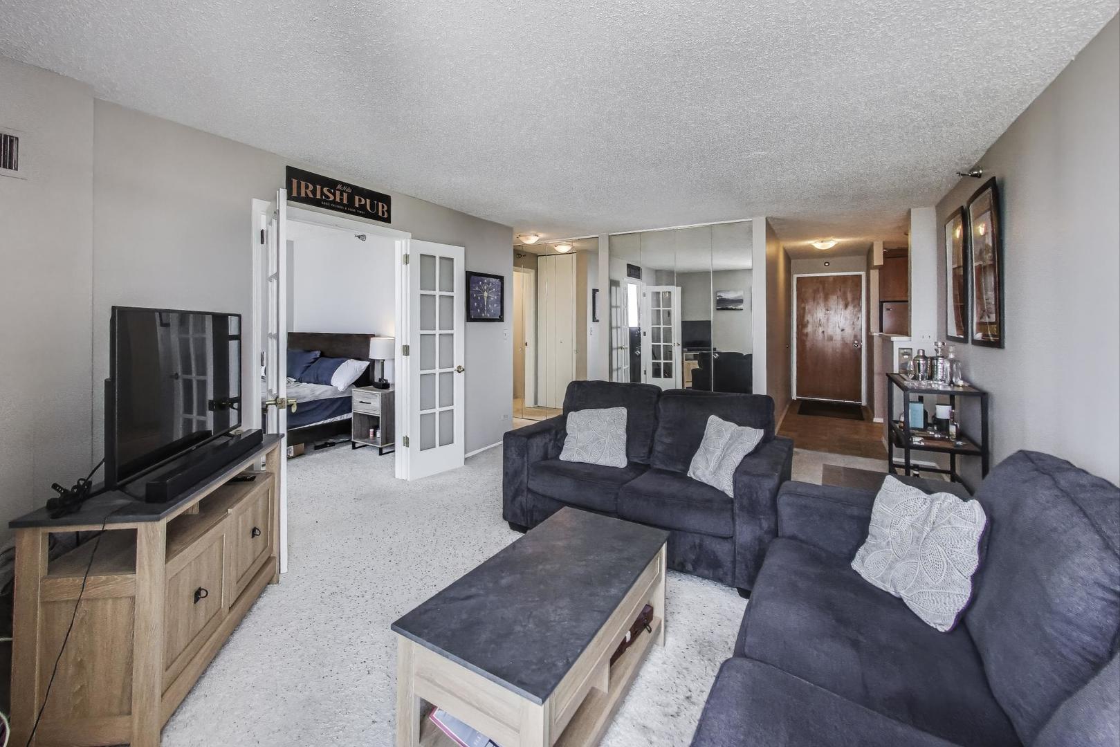 1122 N Clark Street 3304