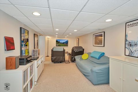 Tiny photo for 591 S Charlotte Street, Lombard, IL 60148 (MLS # 12612094)